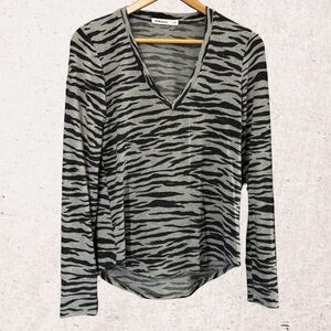 Red Haute Black and Gray Fitted Long Sleeve Blouse